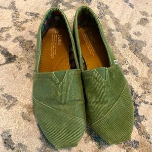 Cute Green Corduroy Tom’s